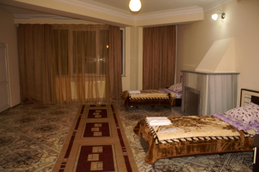 Europa+T Hotel Tbilisi Exterior foto