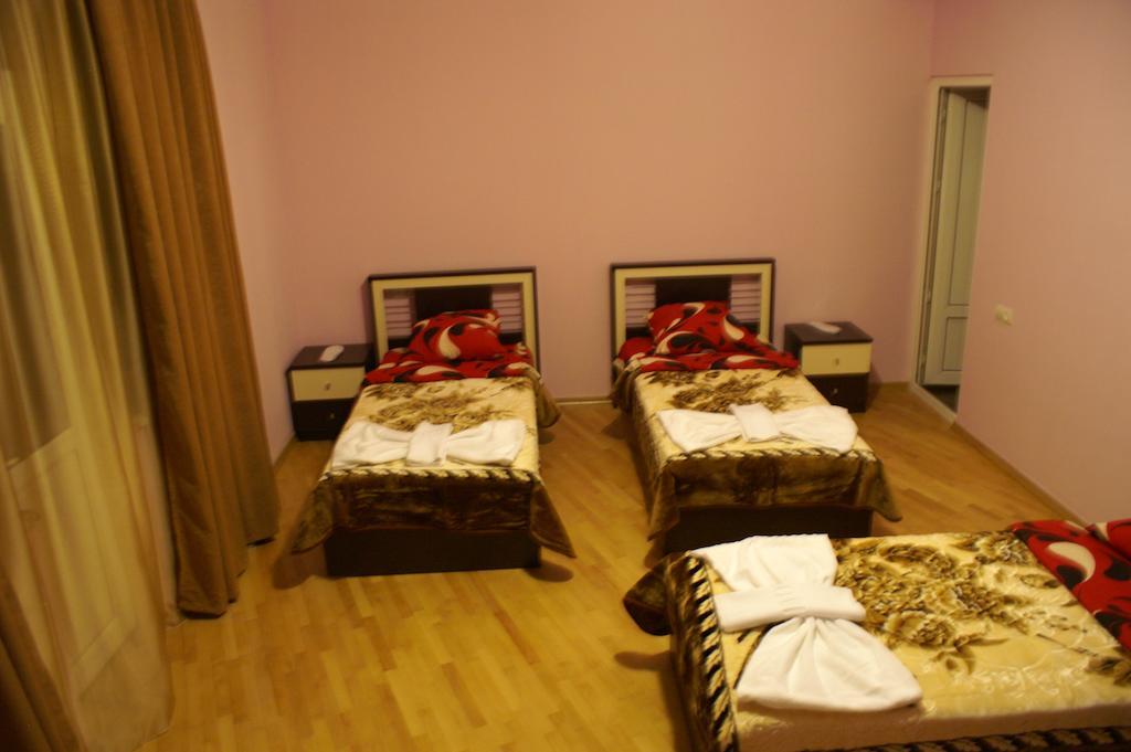 Europa+T Hotel Tbilisi Cameră foto