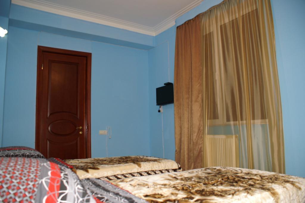 Europa+T Hotel Tbilisi Cameră foto