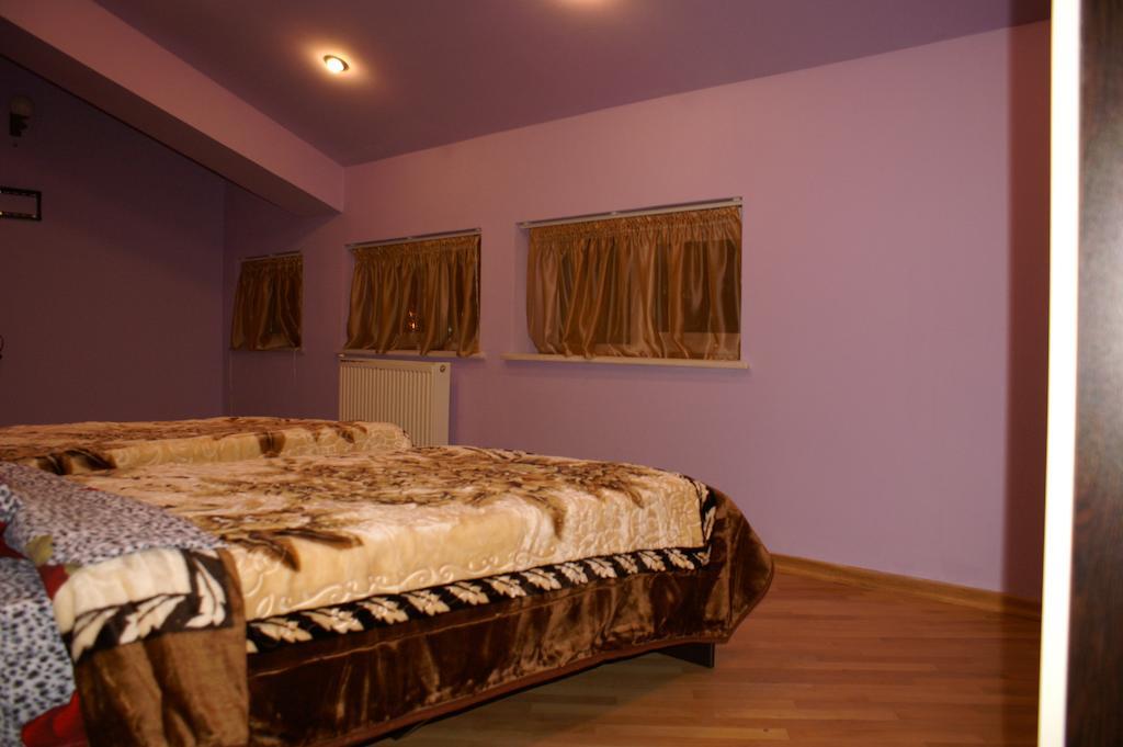 Europa+T Hotel Tbilisi Cameră foto