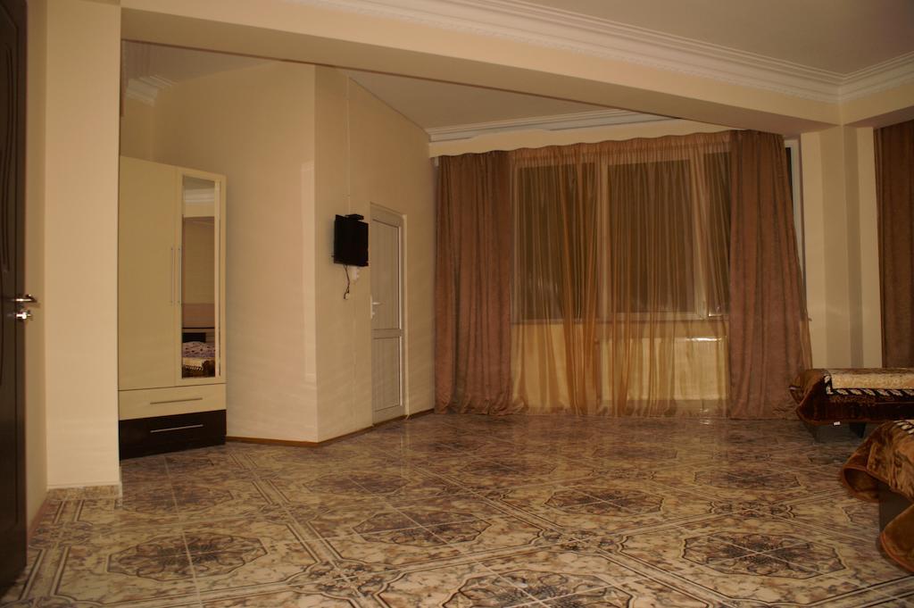 Europa+T Hotel Tbilisi Cameră foto